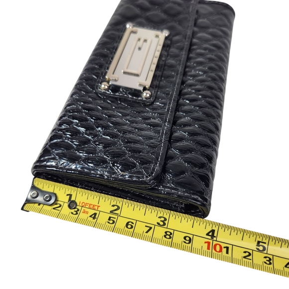 Guess Black Textured Women's Wallet NWOT - Picture 11 of 12
